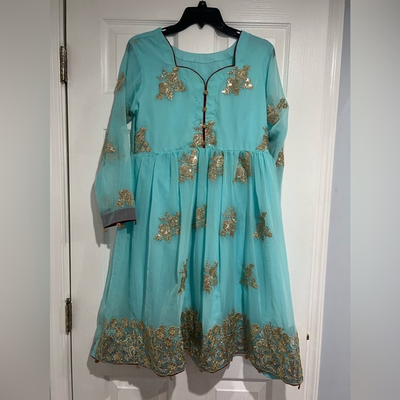3 pc Formal sharara pakistani Indian wedding wear - sky blue medium size - Picture 2 of 7